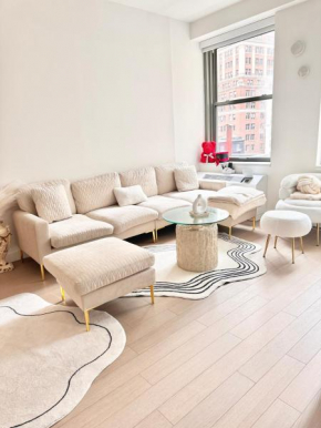 Exquisite Urban Oasis: Luxury 1 Bedroom Retreat in Downtown Manhattan